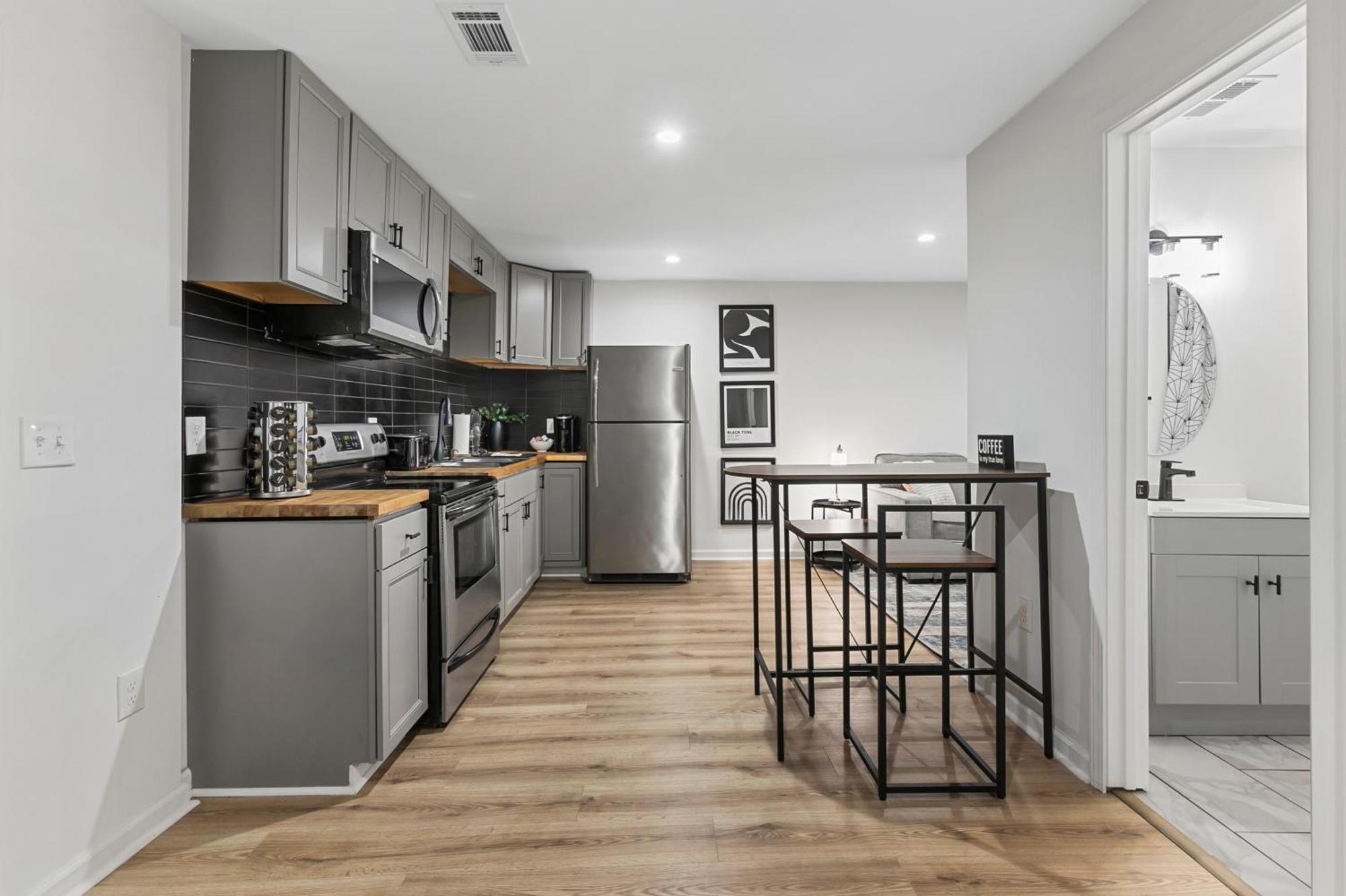 Chic 1br Oasis Ideal Retreat Near Six Flags